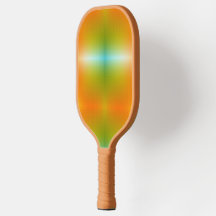 Een oranje pickleball-paddle met een gestructureer