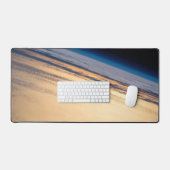 Een orbitale zonsondergang voor de kust van Baja C Bureaumat (Keyboard & Muis)