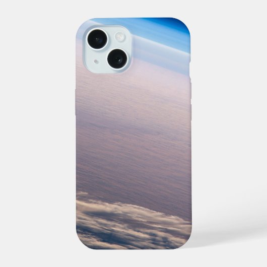 Een orbitale zonsondergang voor de kust van Cabo S iPhone 15 Case (Achterkant)