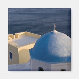 Een orthodoxe kerk nabij de zee, Oia Santorini Magneet