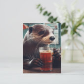 Een otter Drink in een café Briefkaart (Staand voorkant)