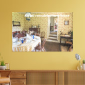 Een oud gerenoveerd boerderijen huis canvas afdruk (Insitu (Woonkamer))