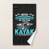 Een oud Man met een Kayak Handdoek (Handdoek)
