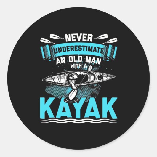 Een oud Man met een Kayak Ronde Sticker (Voorkant)