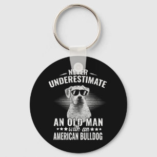 Een oud Man nooit onderschatten met een Amerikaans Sleutelhanger