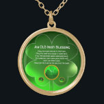 Een oude Ierse zegen Goud Vergulden Ketting<br><div class="desc">Elegant,  uniek goudkleurig juweel met een smaragdgekksteen en shamrock inset met een oud Iers gebed in Saint Paddy's Day ("St. Patty"). Levendige 3D-edelstenen en zeer nauwkeurig ontworpen,  3D-modellering en rendering door Bulgaars Lumini (c).Deel van de serie Hyper Talismans. .Een elegant en klassiek ontwerp met een oud perkament.</div>