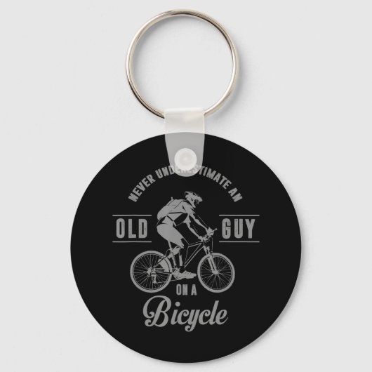 Een oude man nooit onderschatten op een fiets sleutelhanger (Voorkant)