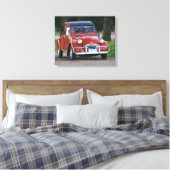 Een oude rode Citroen 2CV auto met een lachende vr Canvas Afdruk (Insitu (Slaapkamer))