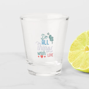 Een paar cadeautjes doen alles met liefde shot glas