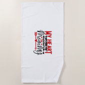 Een paar cadeautjes. Mijn hart behoort tot mama. Strandlaken (Voorkant)