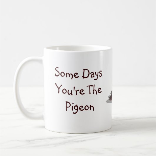 Een paar dagen ben je de duif, een paar dagen het  koffiemok (Links)