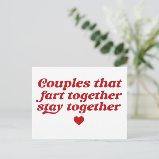 Een paar dat samen met elkaar Valentijn blijven Feestdagenkaart (Staand voorkant)