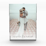 Een paar foto herinnert zich dit moment Romantic Q<br><div class="desc">Een paar foto herinnert zich dit moment Romantic Quote. Een lofwaardige memento voor de pasgetrouwden en paren. Vervang eenvoudig de steekproeffoto met uw eigen favoriet van portretrichtlijn en hoge resolutie. Het Romantische citaat herinnert zich Dit Moment in een stijlvol vastgesteld manuscript bij de bodem is. U kunt de kleur van...</div>