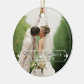 Een paar heren en mevrouw Eerste Kerstfeestdag Keramisch Ornament (Links)