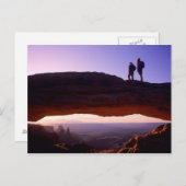 Een paar horloges op zonsopgang bij de Mesa Arch i Briefkaart (Voorkant / Achterkant)