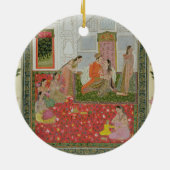 Een paar met vrouwen begeleiders en muzikanten keramisch ornament (Achterkant)