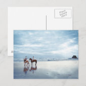 Een paar rijpaarden op het strand van Parkiri in N Briefkaart (Voorkant / Achterkant)