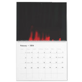 Een paar schoenen die op een verdieping zitten kalender (Feb 2026)