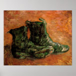 Een paar schoenen van Vincent van Gogh Poster<br><div class="desc">Een paar schoenen van Vincent van Gogh is een kunstpost van impressionisme, maar het is nog steeds een levensschilderij met een oud paar boerenlaarzen. Over de kunstenaar: Vincent Willem van Gogh was een Post Impressionistische schilder wiens werk het meest opmerkelijk was voor zijn ruige schoonheid, emotionele eerlijkheid en gewaagde kleur....</div>