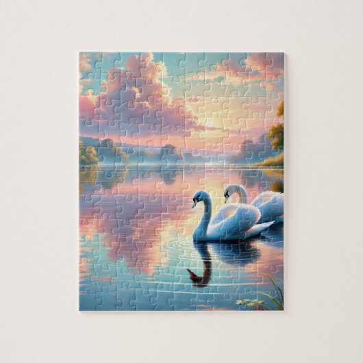 Een paar zwanen glijden op een sereen meer legpuzzel (Verticaal)