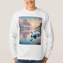 Een paar zwanen glijden op een sereen meer t-shirt