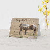 Een paard dat haar Baby vrolijke Moederdag Kaart m (Gele Bloem)