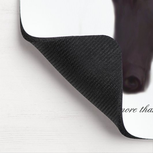 Een paard is meer waard dan rijkdom.  ~Spaans bewi Muismat (Hoek)