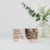 Een paard met een blanco achteruit visitekaartje (Staand voorkant)