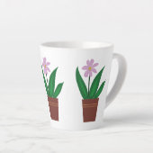 Een Paarse bloem in een pot latte Mok (Rechterhoek)