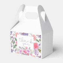 Een Paarse cadeaudoos voor baby's met een snotjapj