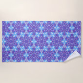 Een Paarse en Blauwe Tie Dye Pattern Strandlaken (Voorkant)