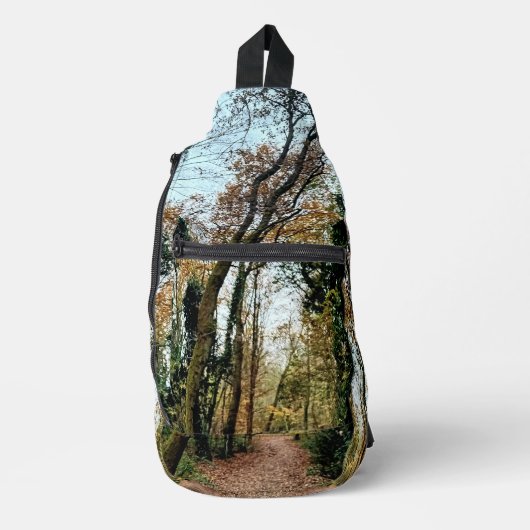 Een pad, door de bomen sling bag (Voorkant)