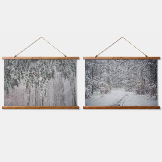 Een pad in een winterbos en matte takken hangend wandkleed (Dubbel)