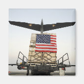 Een pallet met humanitaire hulpgoederen magneet (Voorkant)