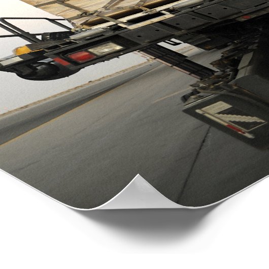 Een pallet met humanitaire hulpgoederen poster (Hoek)