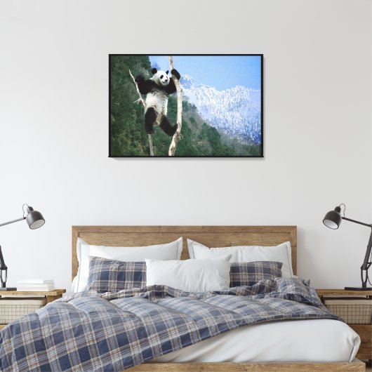 Een panda in een boom gewikkeld canvas afdruk (Insitu (Slaapkamer))