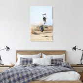 Een pararescueman valt het gebied binnen canvas afdruk (Insitu (Slaapkamer))