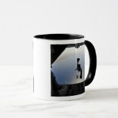 Een pararescueman van de Amerikaanse luchtmacht sp Mok (Voorkant rechts)