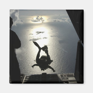 Een pararescueman van de luchtmacht magneet