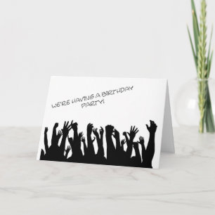 Een partijuitnodiging met een vrolijke menigte