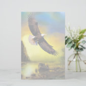 Een patriottisch design met Bald Eagle Flying High Briefpapier (Staand voorkant)
