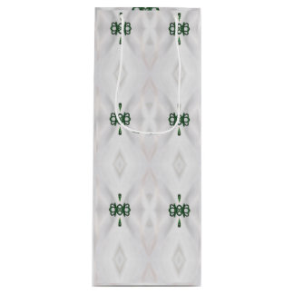 Een patroon van witte sneeuw en kerstlint wijn cadeautas