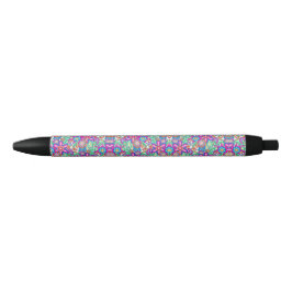 Een pen met een zwarte punt en clip