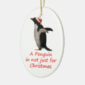 Een pinguïn is niet alleen voor Kerstmis. Keramisch Ornament (Links)