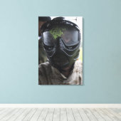 Een pintball-ronde canvas afdruk (Insitu (Houten vloer))