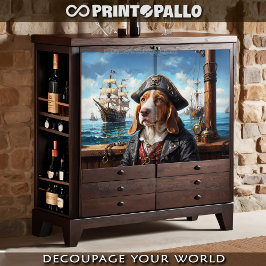 Een piratenbassethond in zeeverf met galjoen tissuepapier