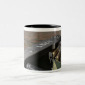 Een pistool van 50 kaliber tweekleurige koffiemok (Center)