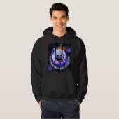 Eén planeet tegelijk verkennen. jongen in een rake hoodie (Voorkant volledig)