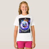 Eén planeet tegelijk verkennen. jongen in een rake t-shirt (Voorkant volledig)