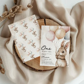 Een pluizige staart konijn 1e verjaardag kaart